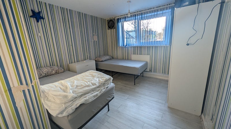 Room Hay Close in Greater London