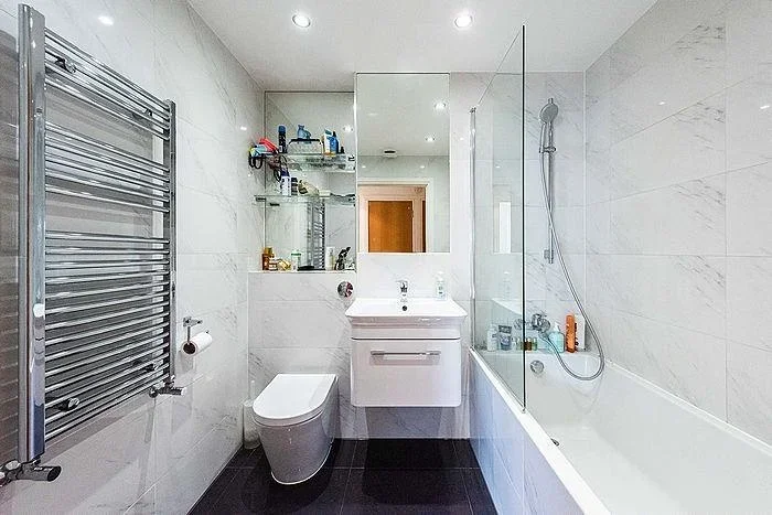 Flat Westferry Road in Greater London