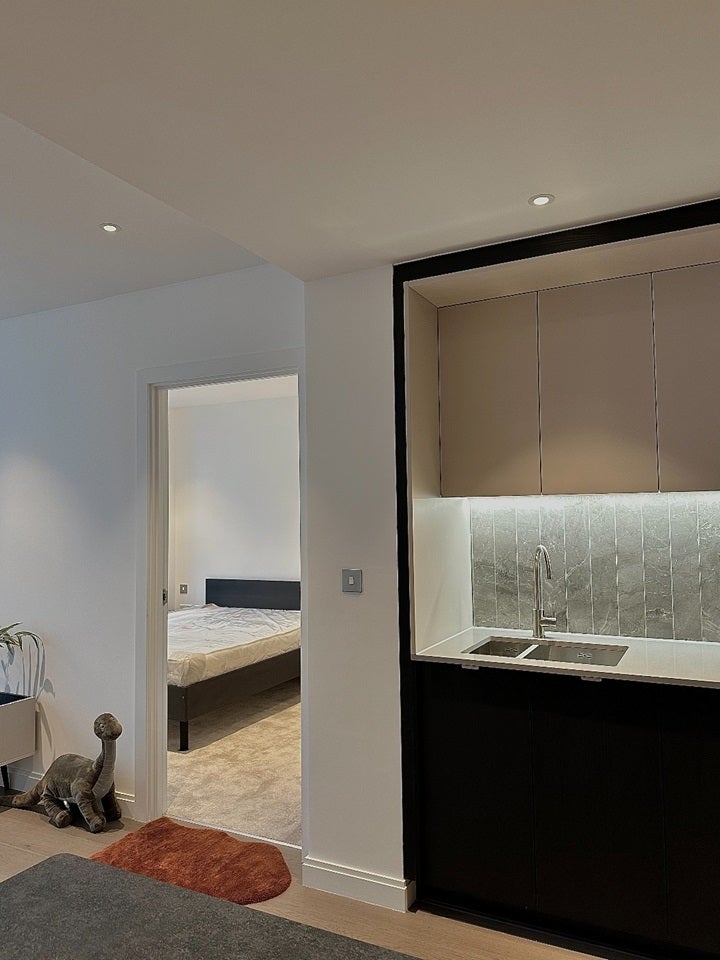 Flat Kennington Lane in Greater London