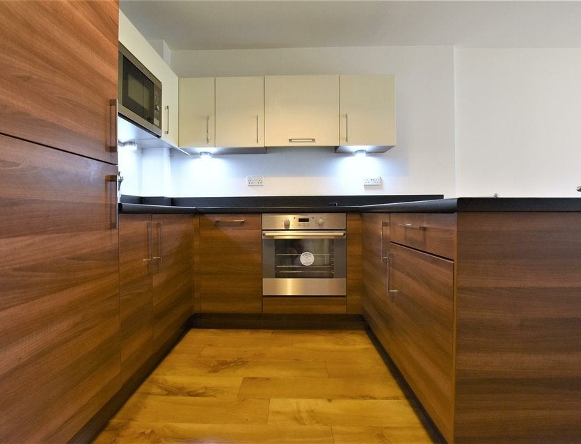 Flat Park Lodge Avenue in Greater London