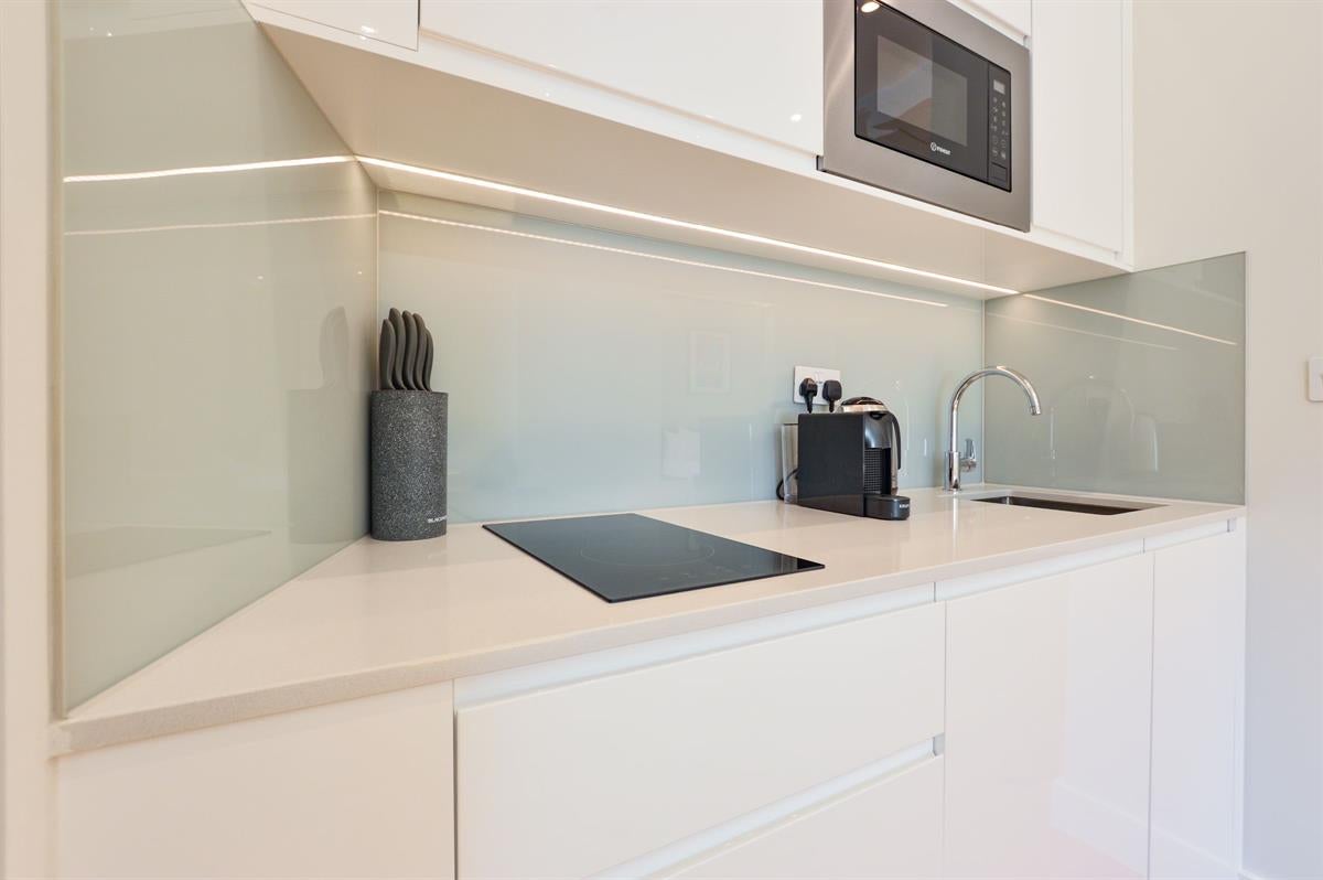 Flat Leinster Square in City of Westminster