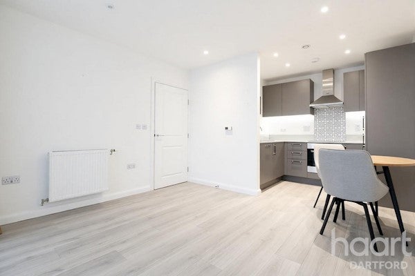 Flat Brewers Lane in London