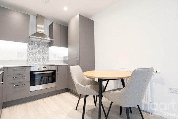 Flat Brewers Lane in London