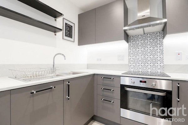 Flat Brewers Lane in London