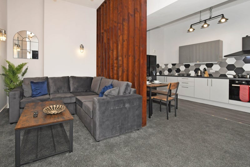 Room Lonsdale Street in Stoke-on-Trent