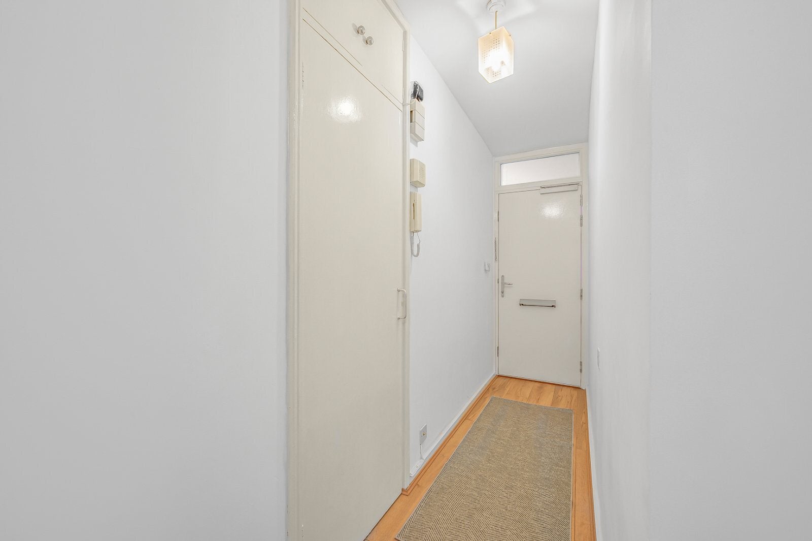 Flat Drury Lane in Greater London