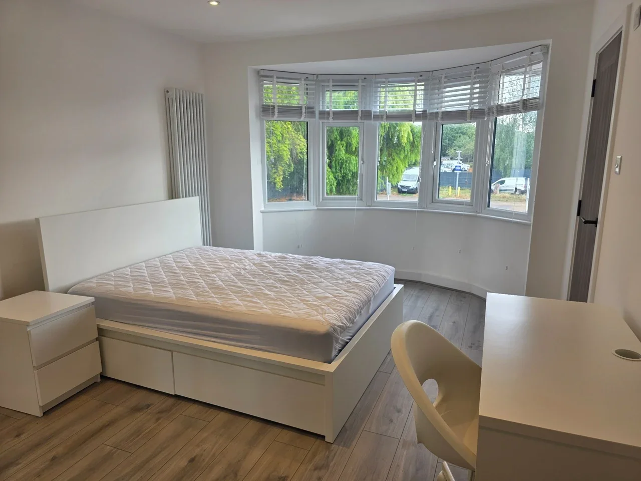 Room Main Road in Greater London