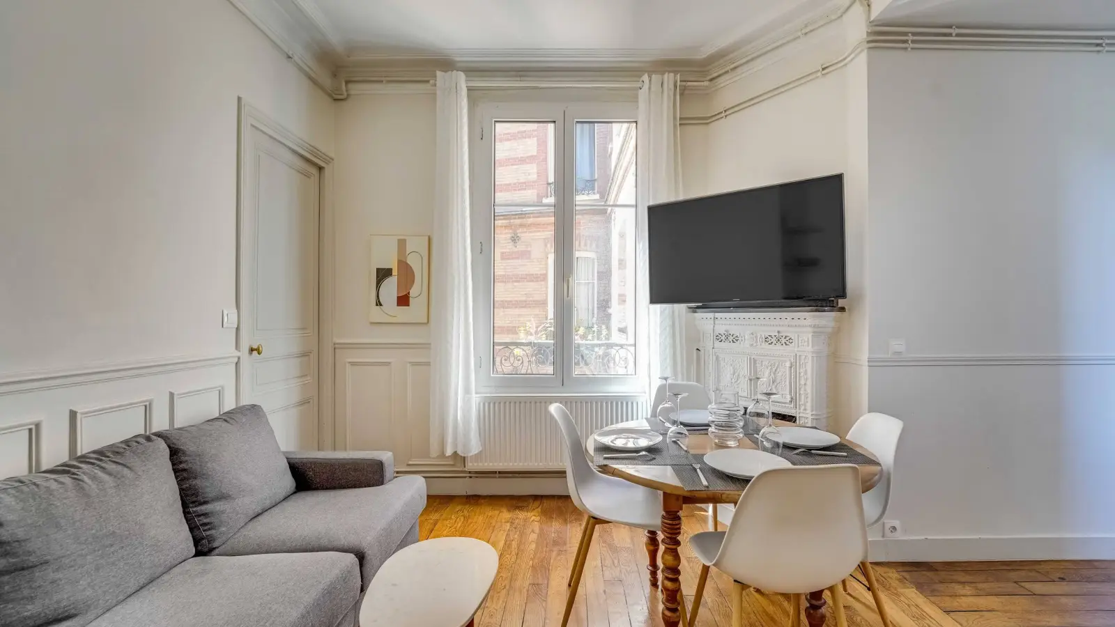 Flat Rue de Saussure in Paris