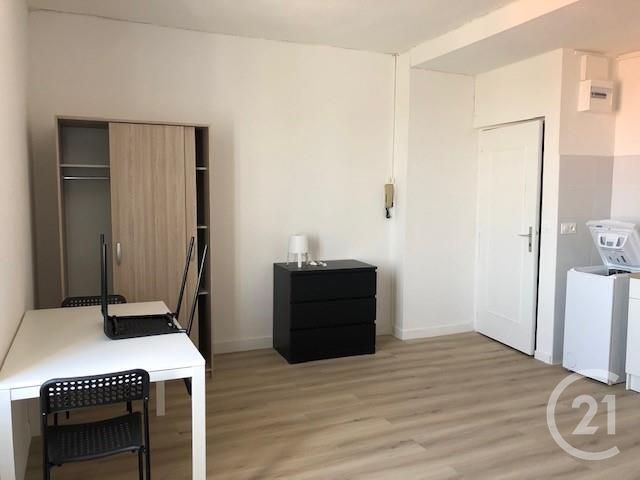 Appartement Rue de l'Église à Mas-des-Cours