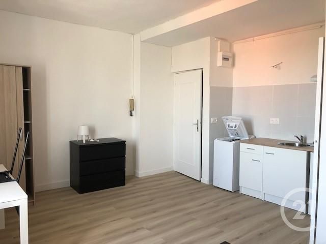 Appartement Rue de l'Église à Mas-des-Cours