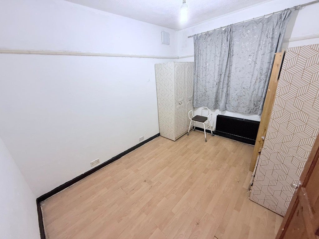 Flat Montague Waye in Greater London