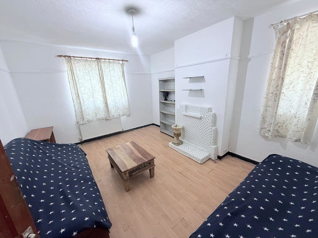 Flat Montague Waye in Greater London