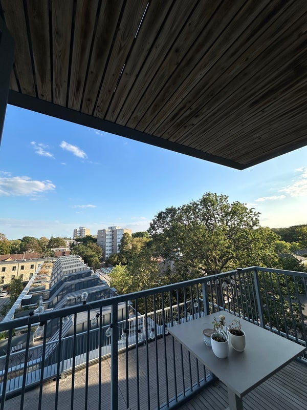 Room Beatrice Place in Greater London
