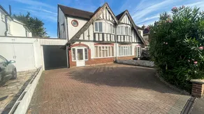 House Stoneleigh Park Road in Epsom and Ewell