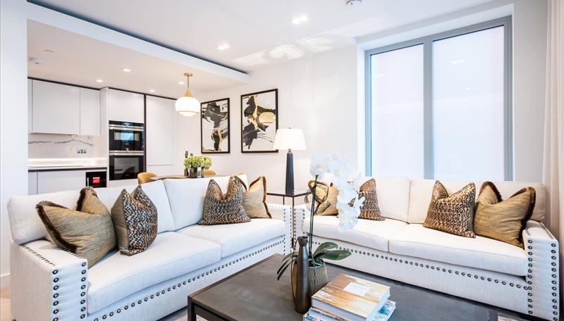 Flat TOTTERIDGE COMMON in London