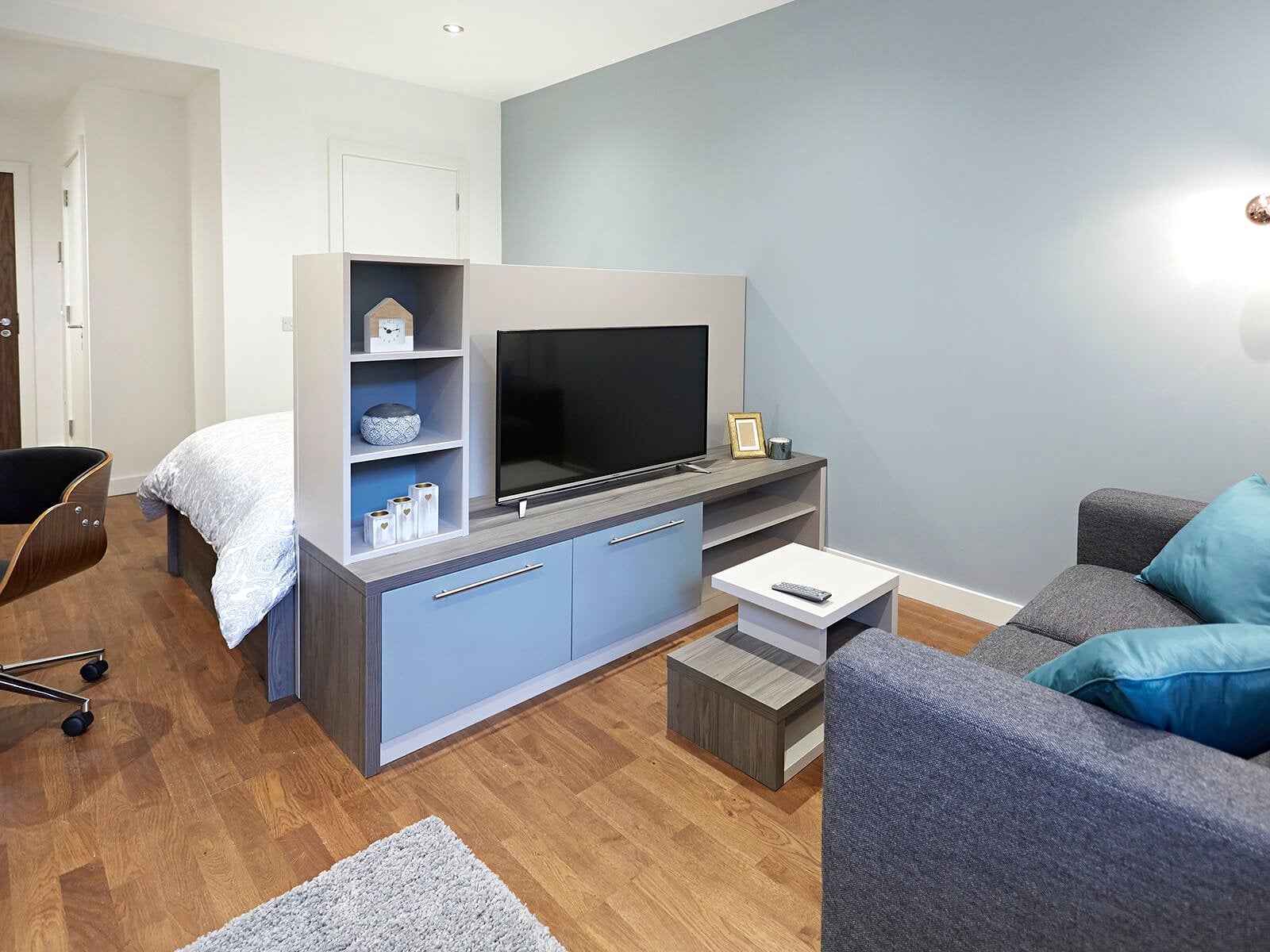 Flat Wade Lane in Leeds