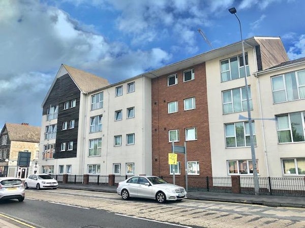 Flat Blackweir Terrace in Cardiff