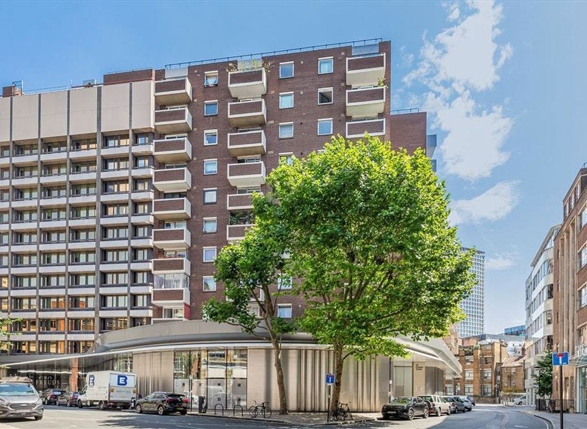 Flat Gresse Street in City of Westminster