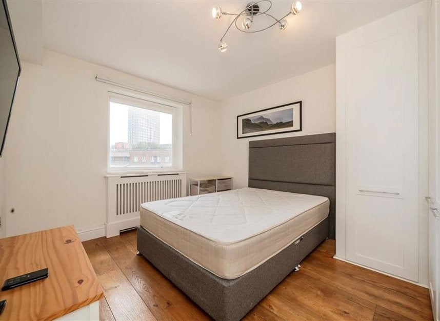 Flat Gresse Street in City of Westminster