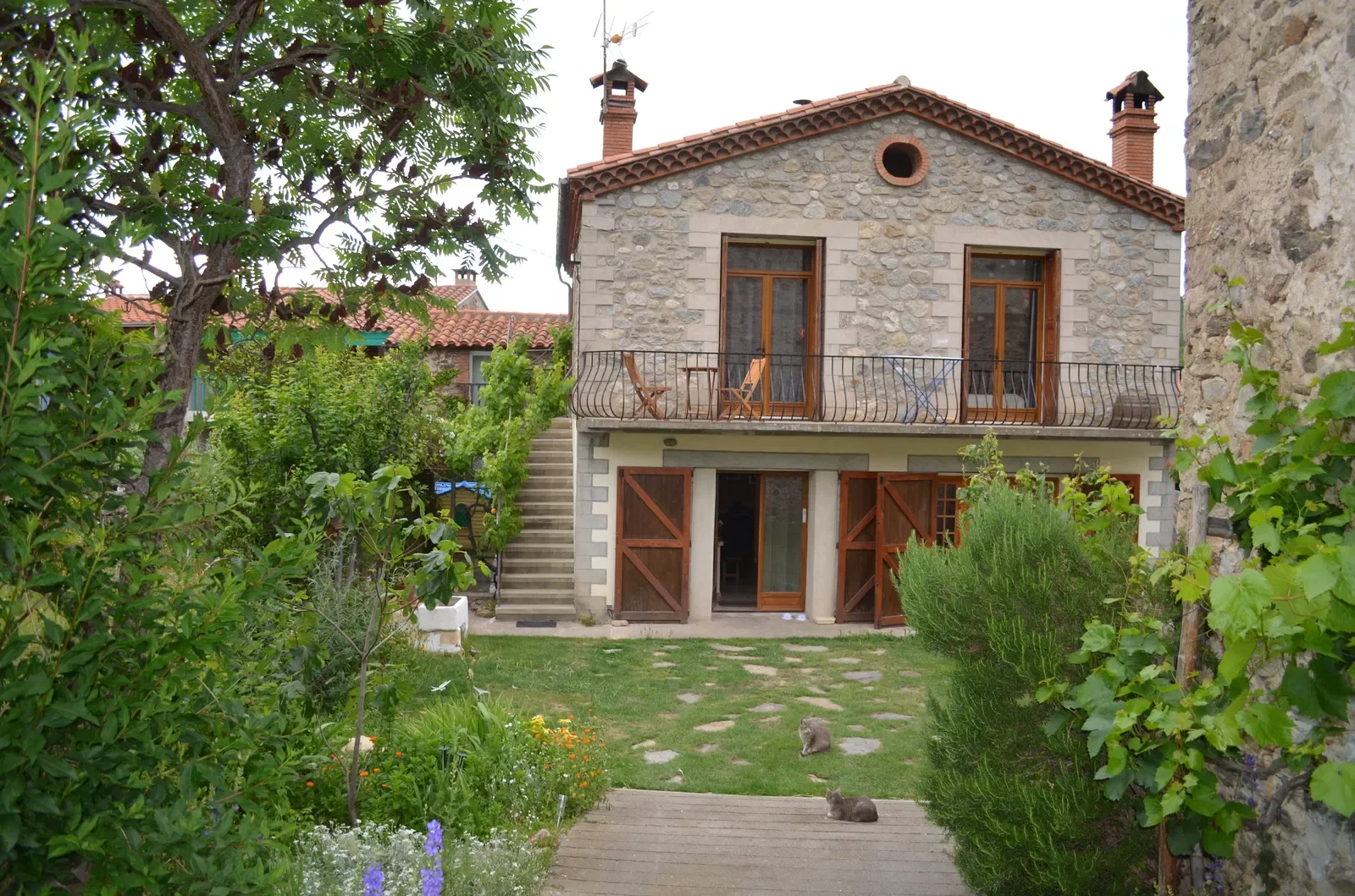 Maison Carrer de l'Església à Taurinya