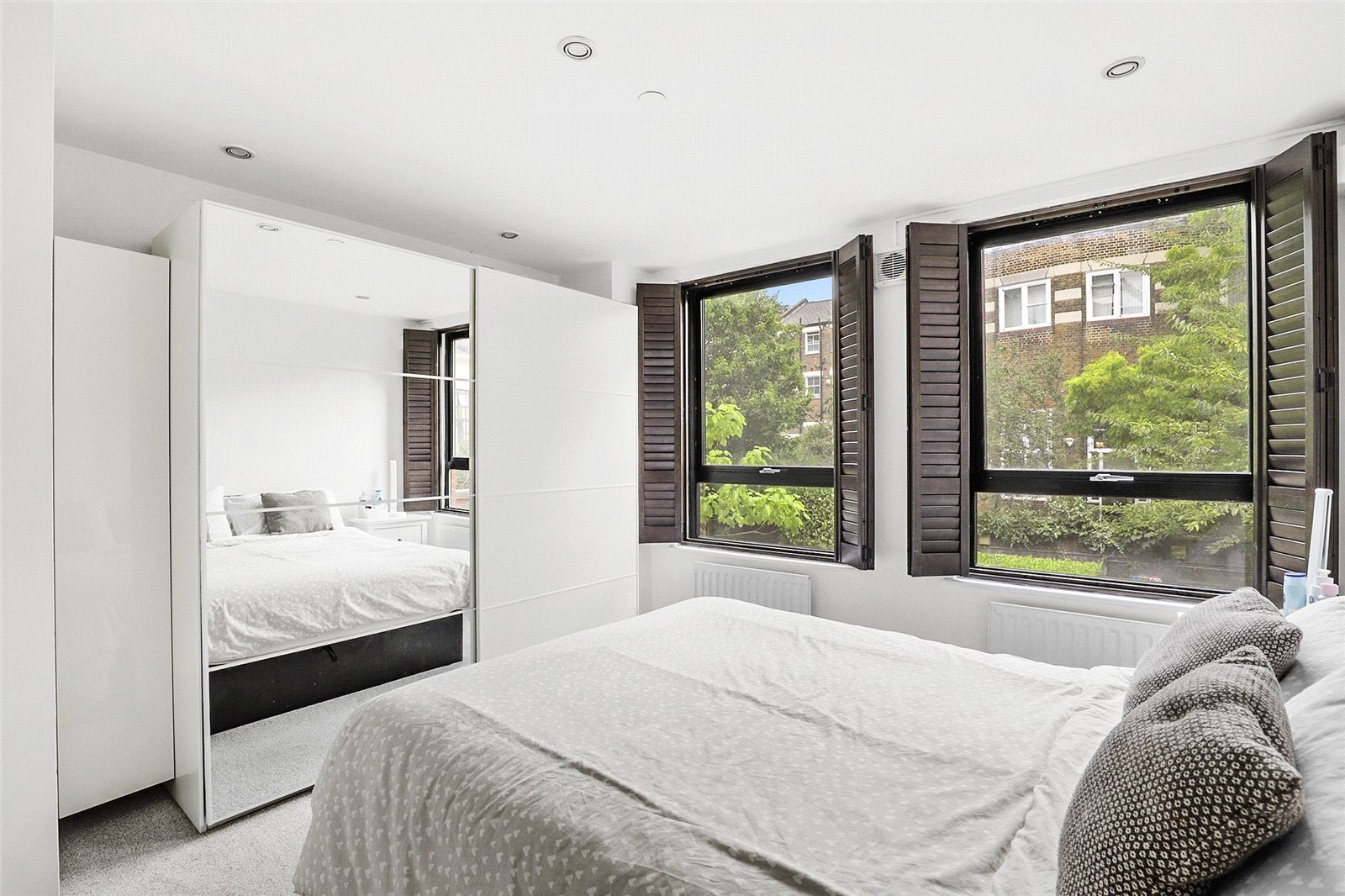Flat Tollington Way in Greater London