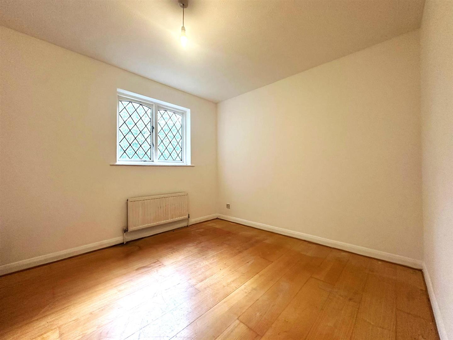 Flat Padcroft Road in Greater London