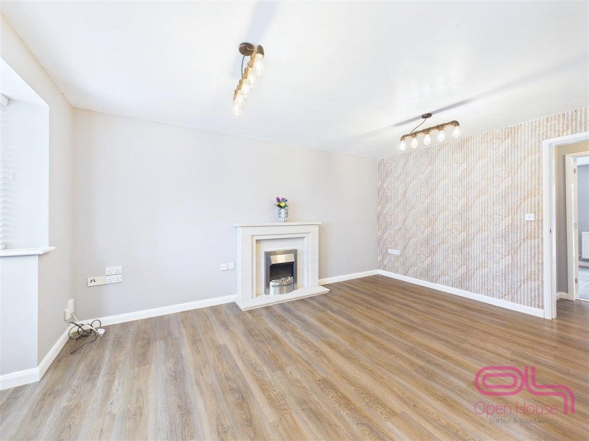 House Moray Close in South Derbyshire