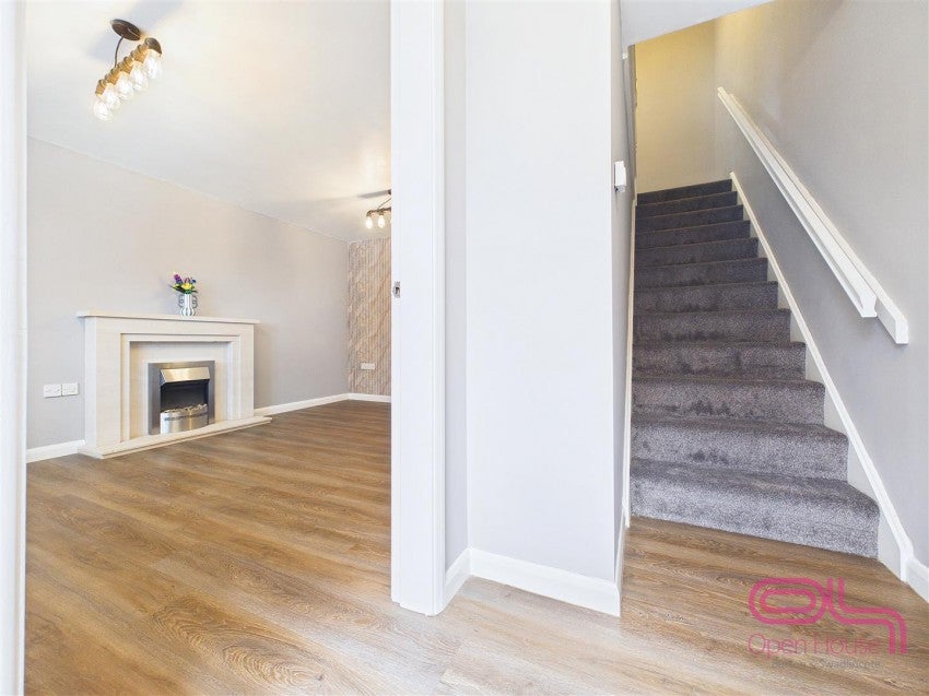 House Moray Close in South Derbyshire
