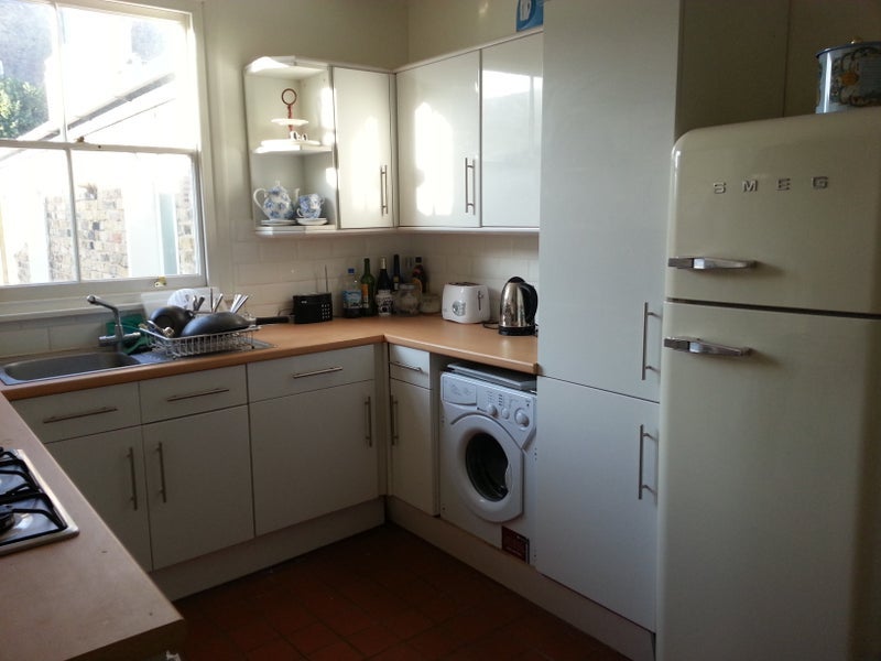 Room Darwin Street in Greater London