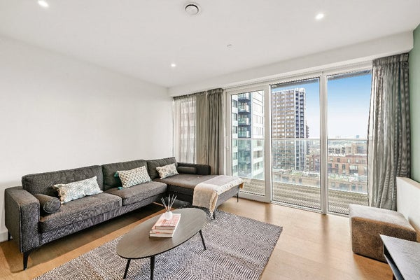 Flat New Kent Road in London