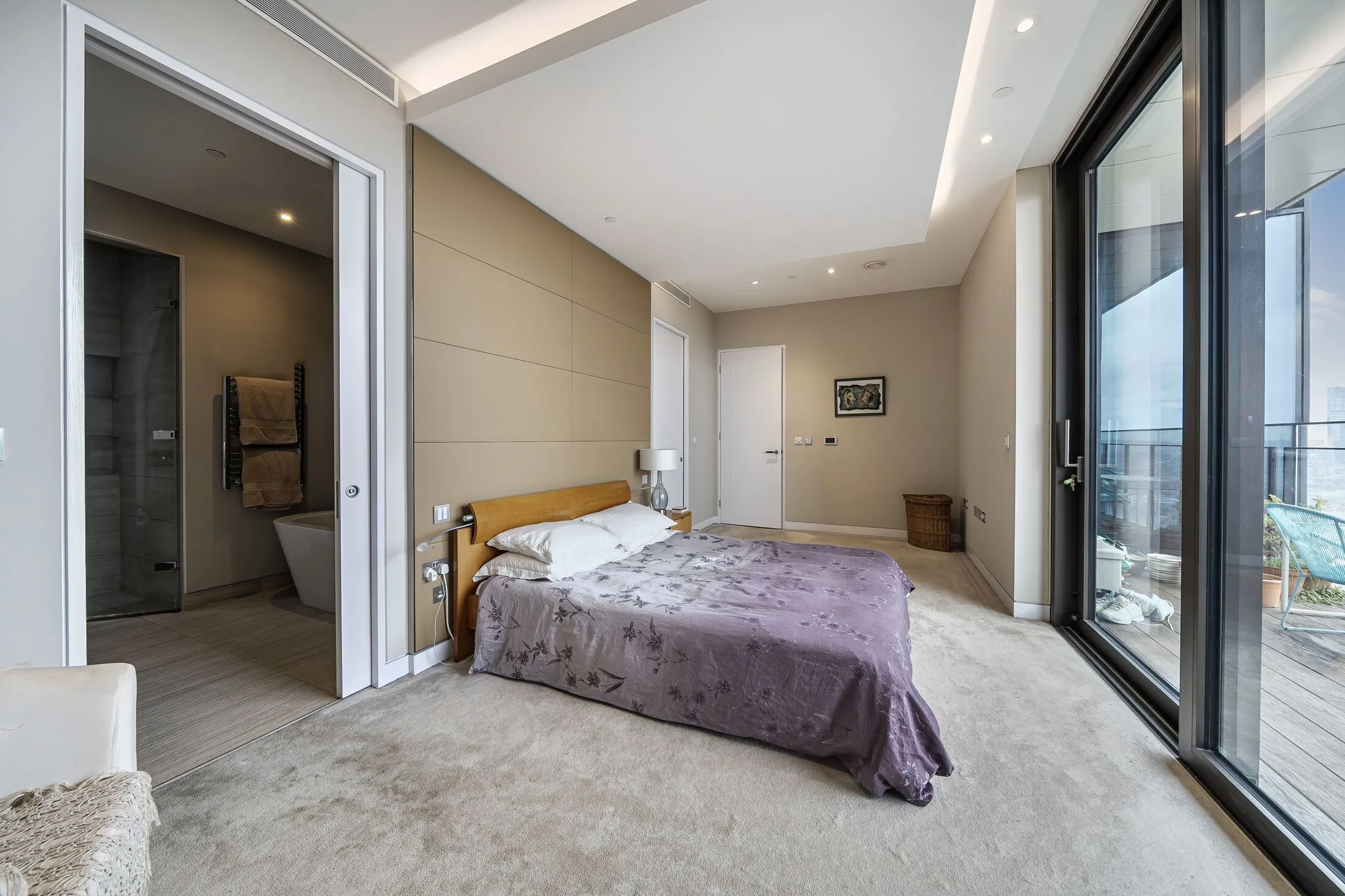Flat St. Gabriel Walk in Greater London