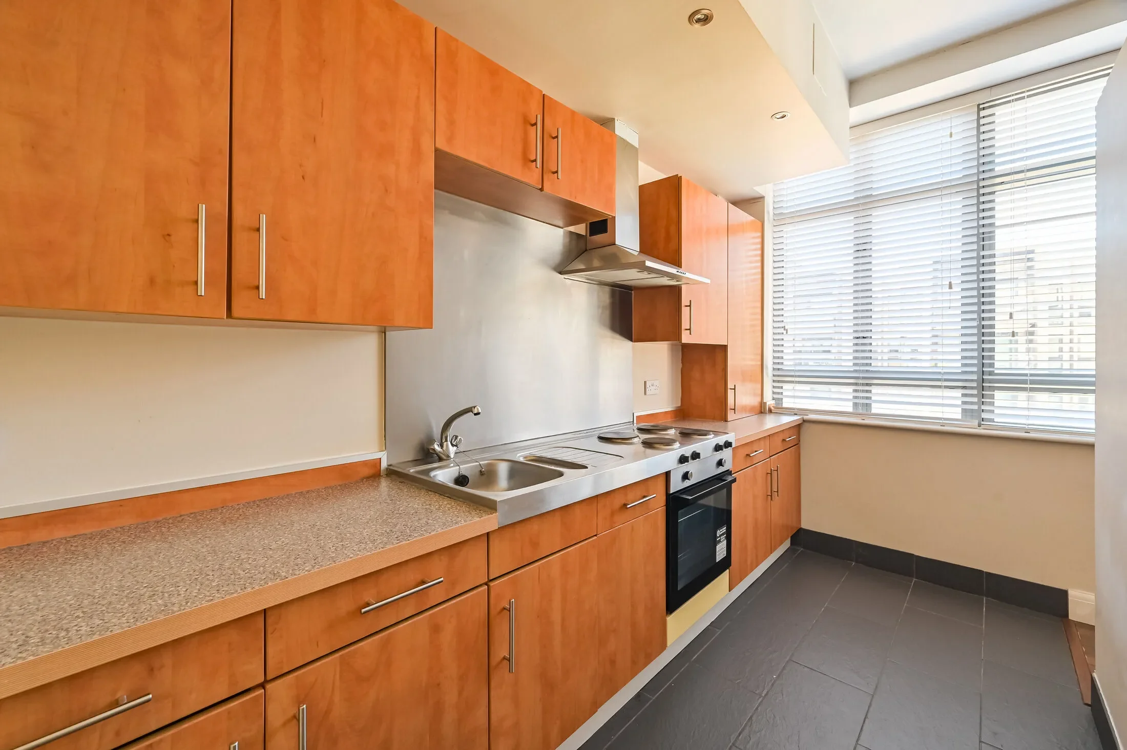 Flat Dingley Road in Greater London