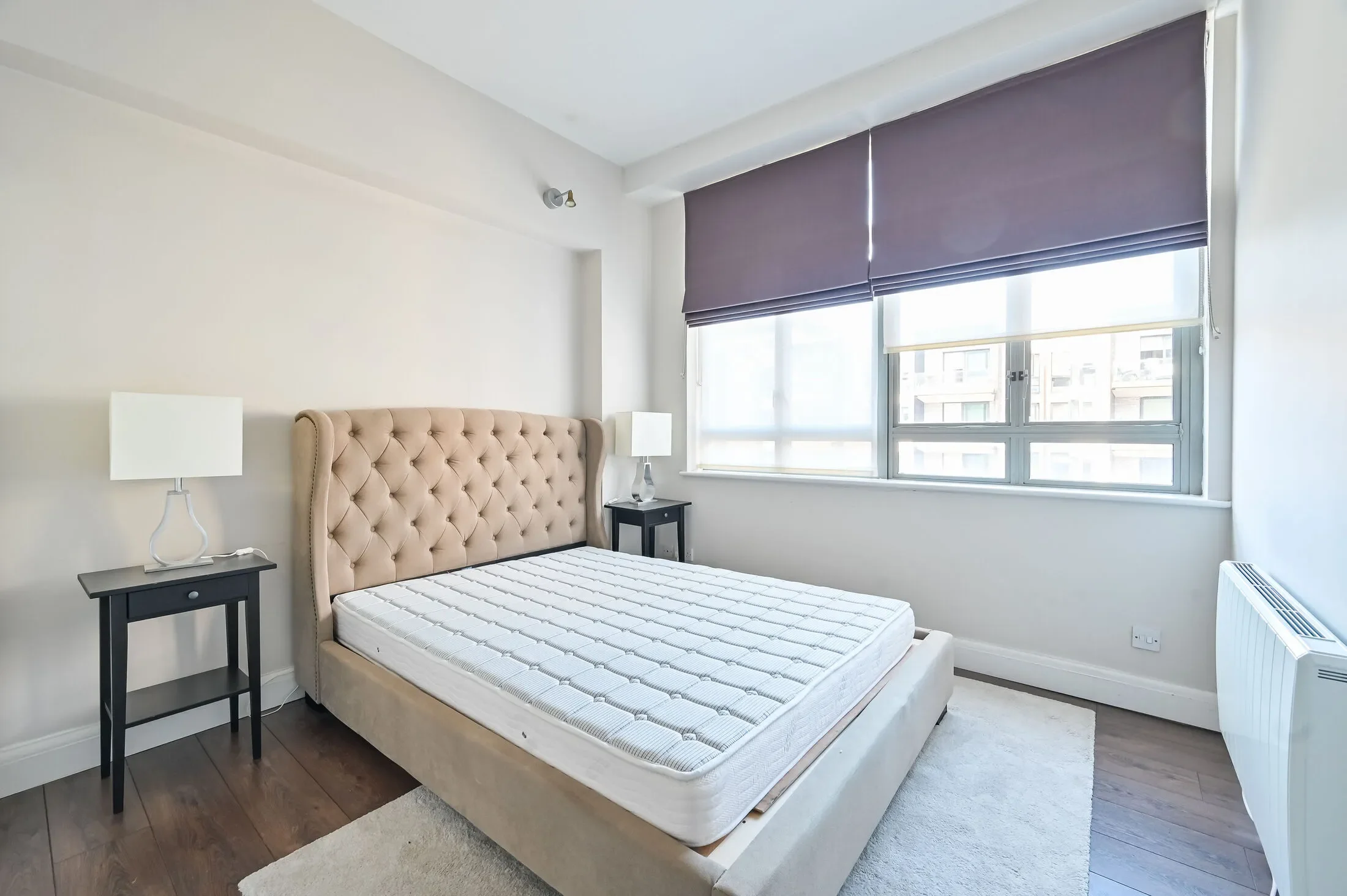 Flat Dingley Road in Greater London