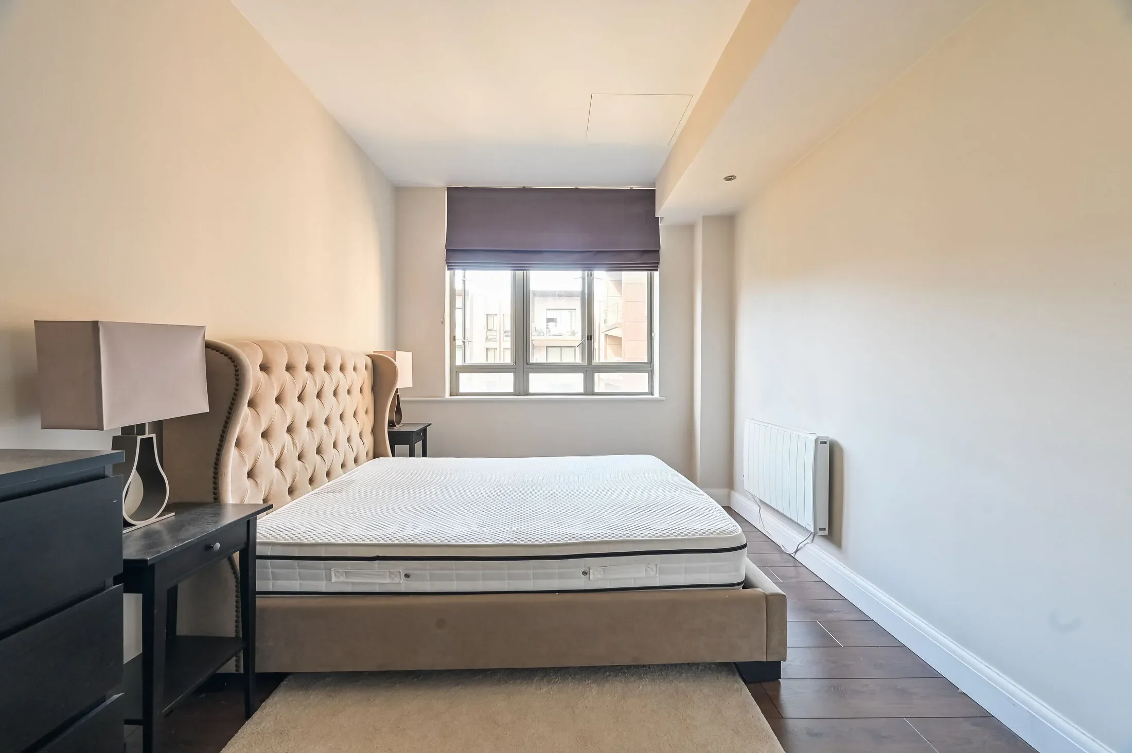 Flat Dingley Road in Greater London