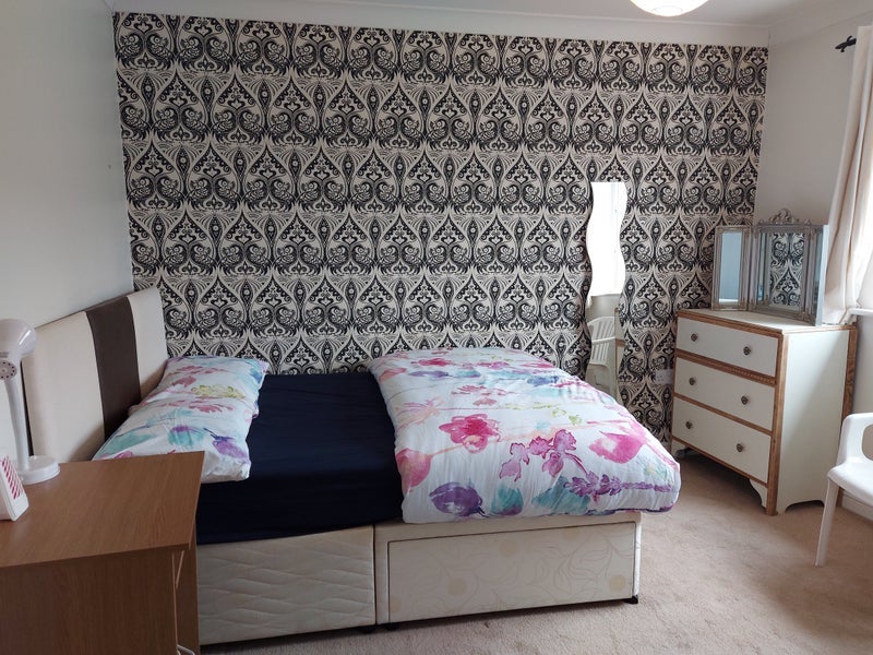 Room Windmill Way in Gateshead