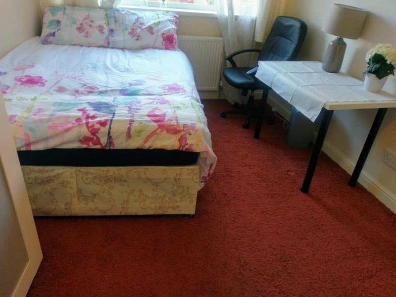 Room Windmill Way in Gateshead