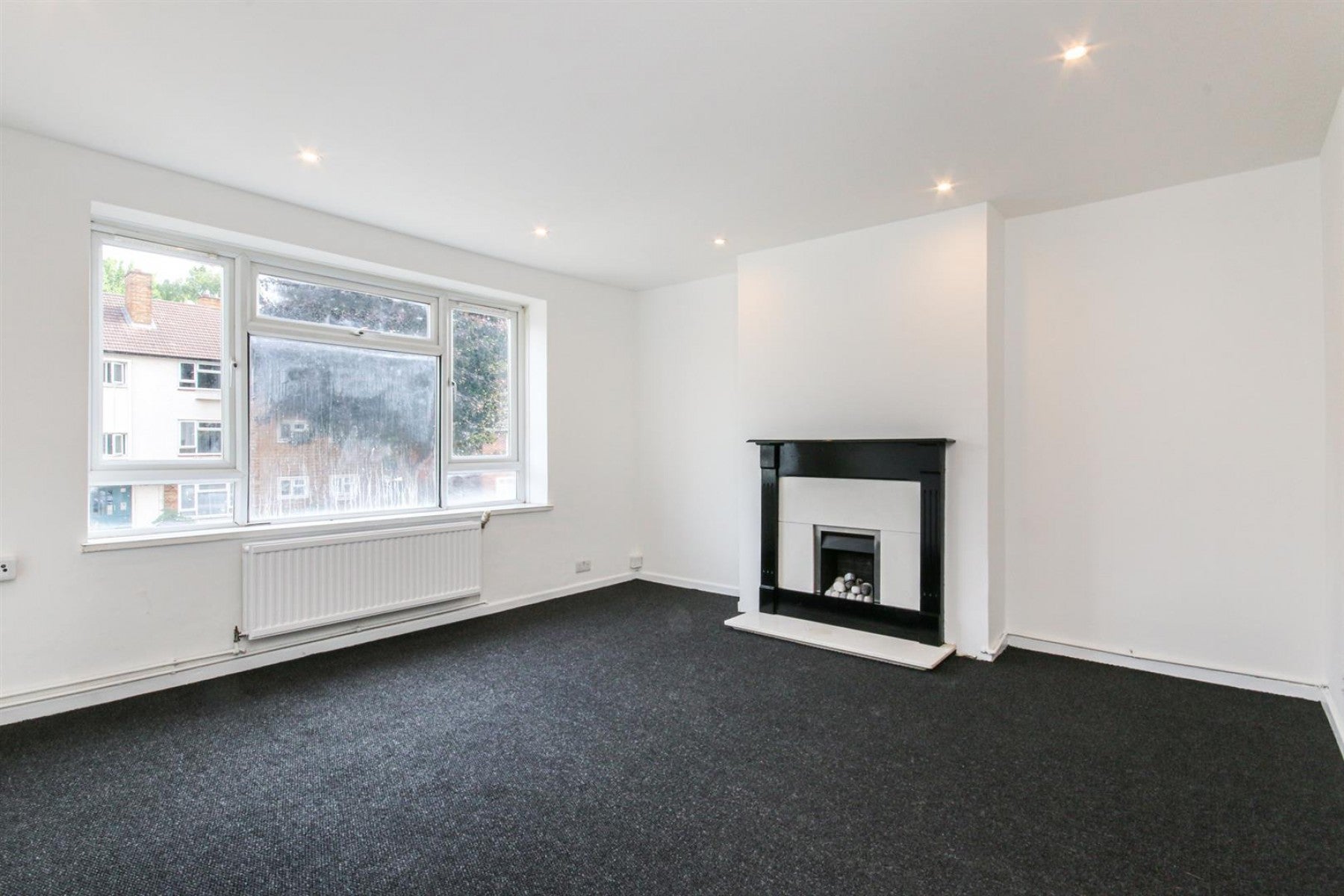 Flat Boyton Close in Greater London
