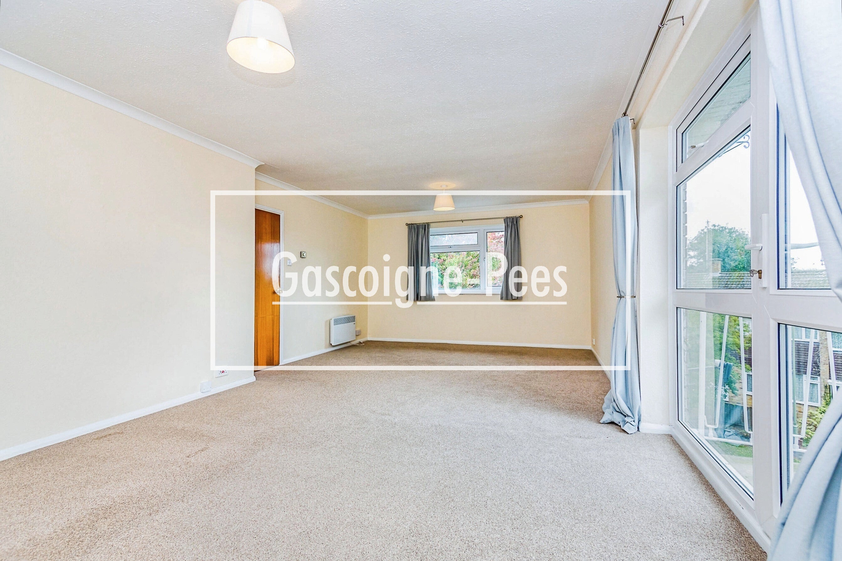 Flat Cedar Close in Basingstoke and Deane