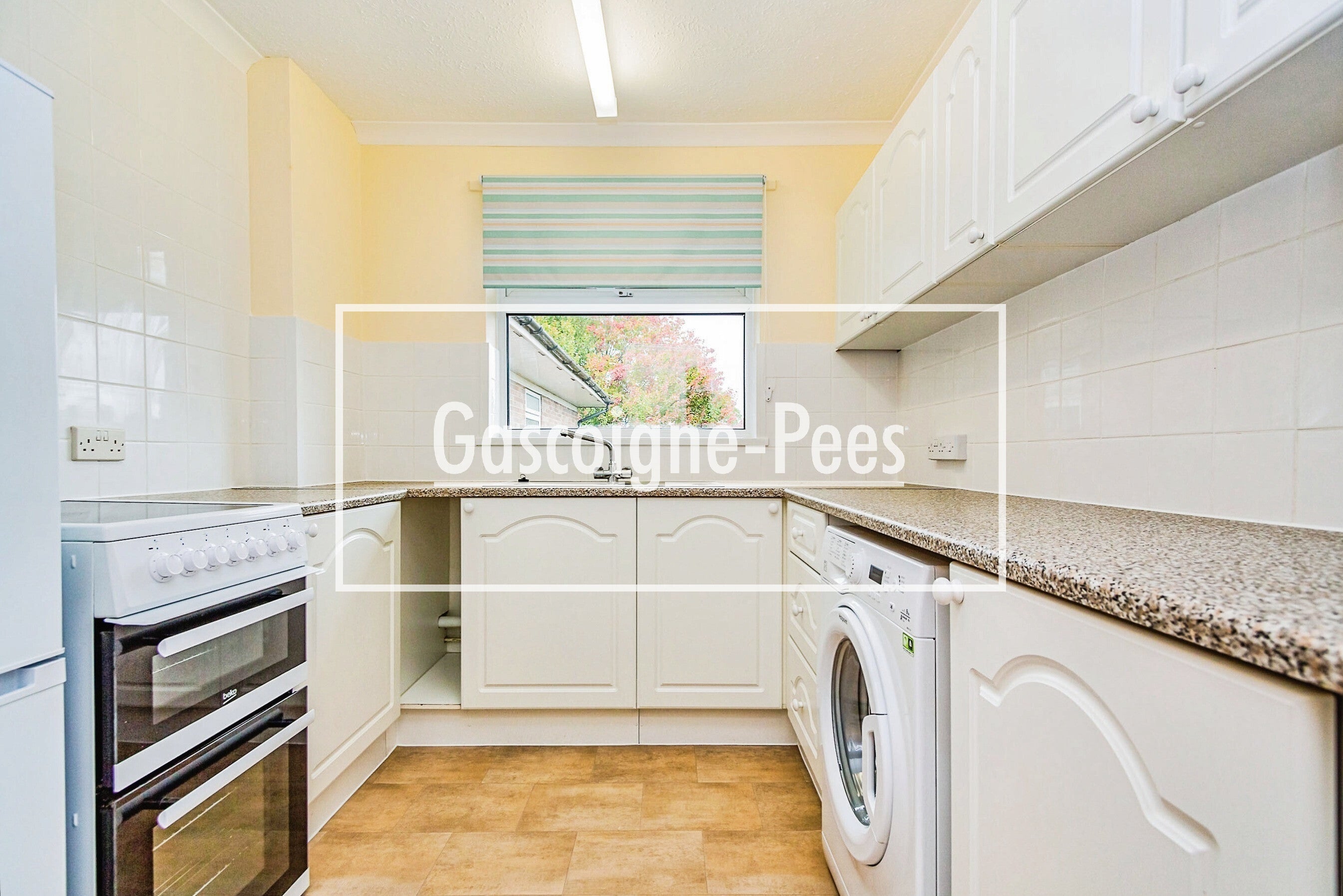 Flat Cedar Close in Basingstoke and Deane