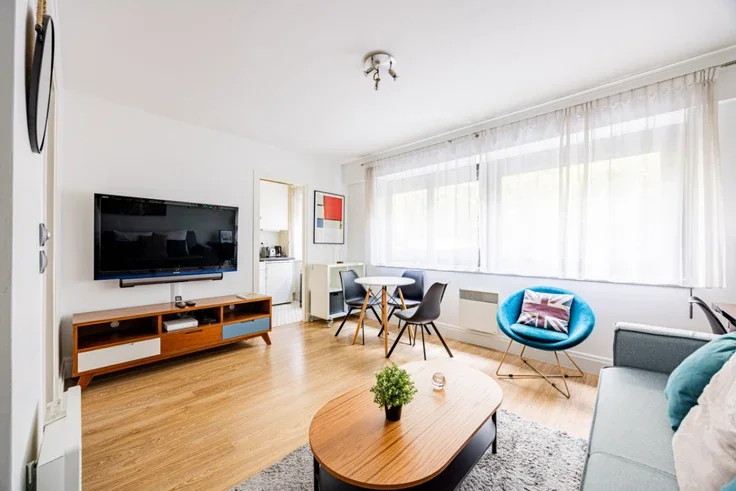 Appartement Rue de Berri à Paris