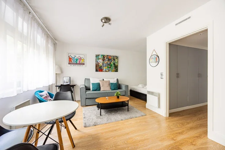 Appartement Rue de Berri à Paris