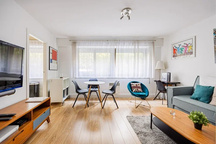 Appartement Rue de Berri à Paris