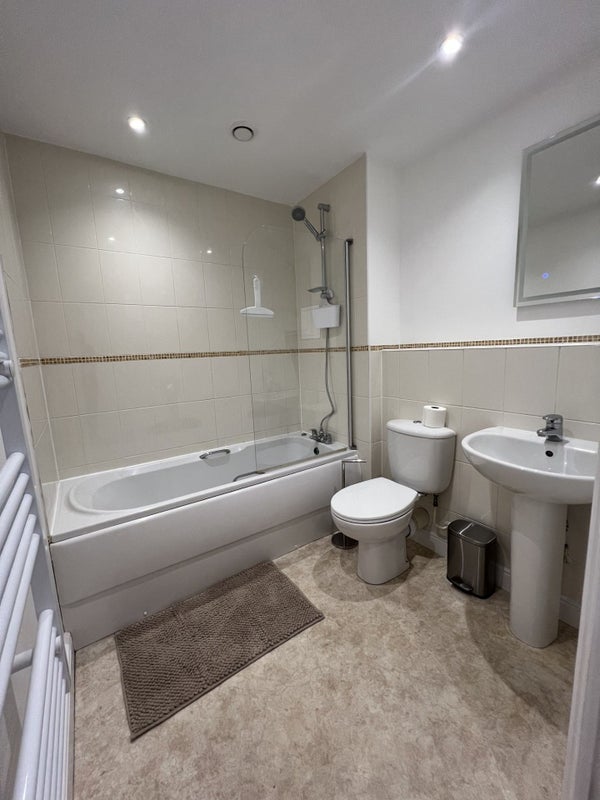 Room Maltings Close in Greater London