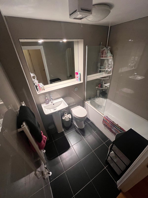 Room Amhurst Road in Greater London
