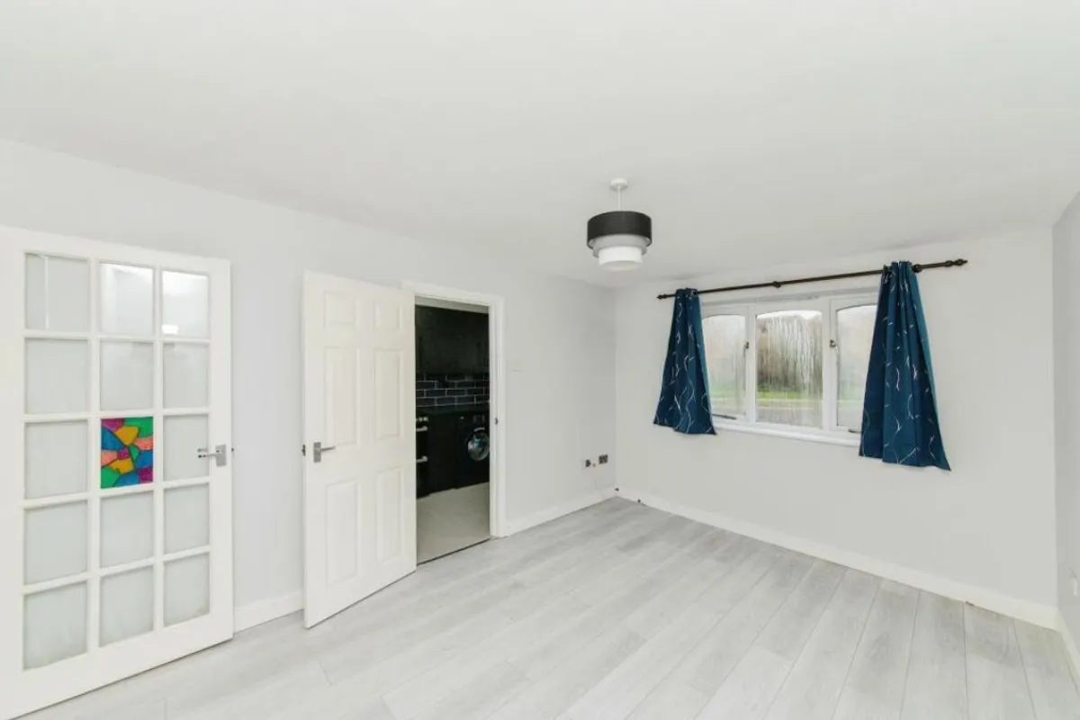 Flat Scammell Way in Watford