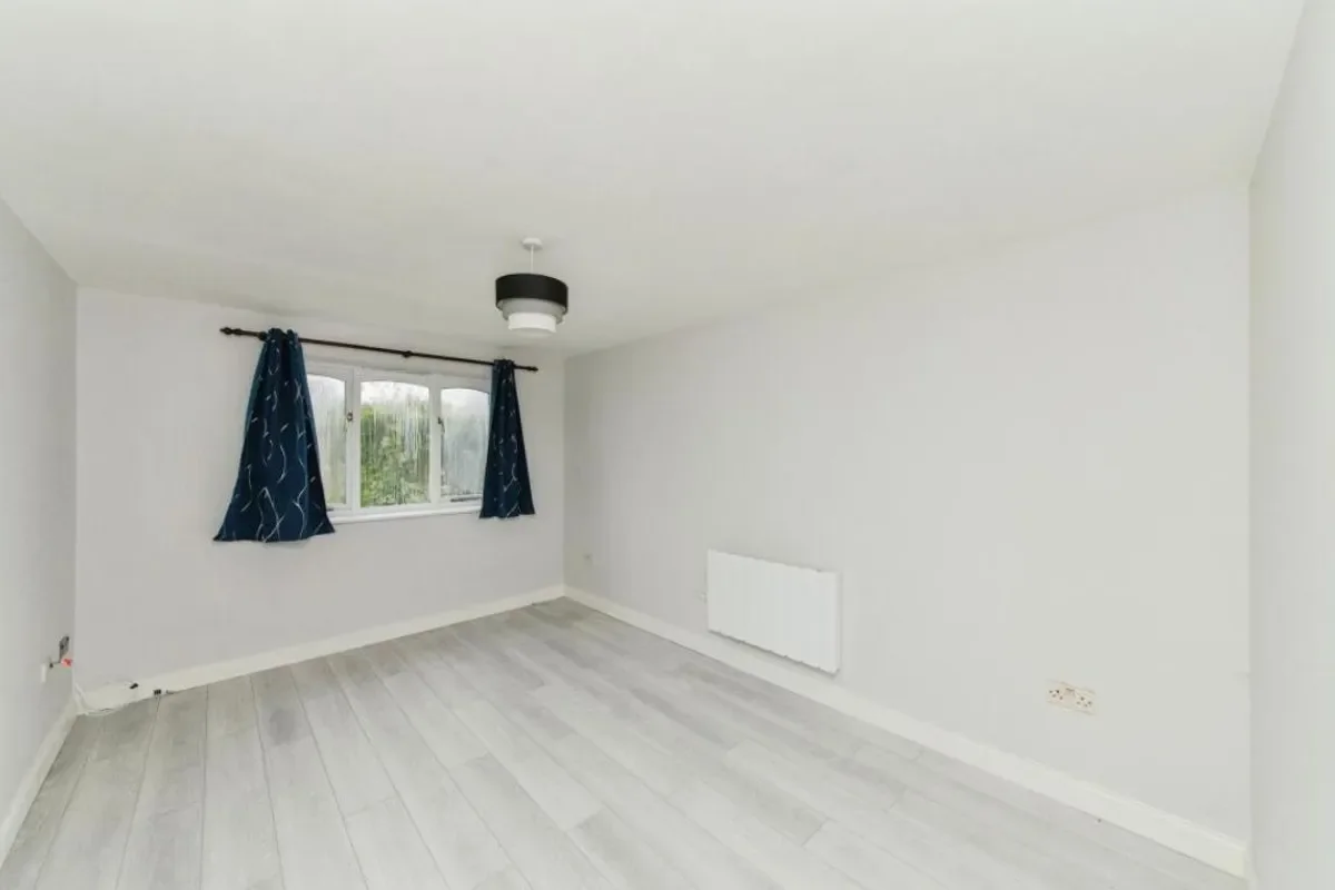 Flat Scammell Way in Watford