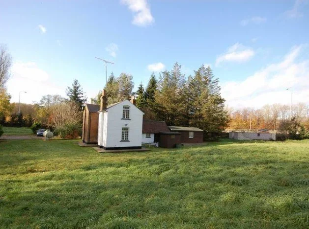 House Solesbridge Lane in Three Rivers