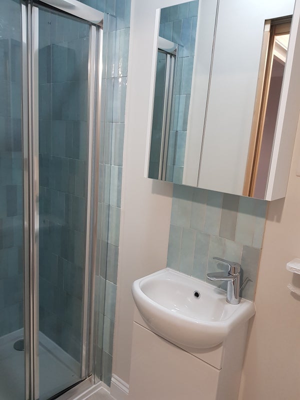 Room Oval Road in Greater London