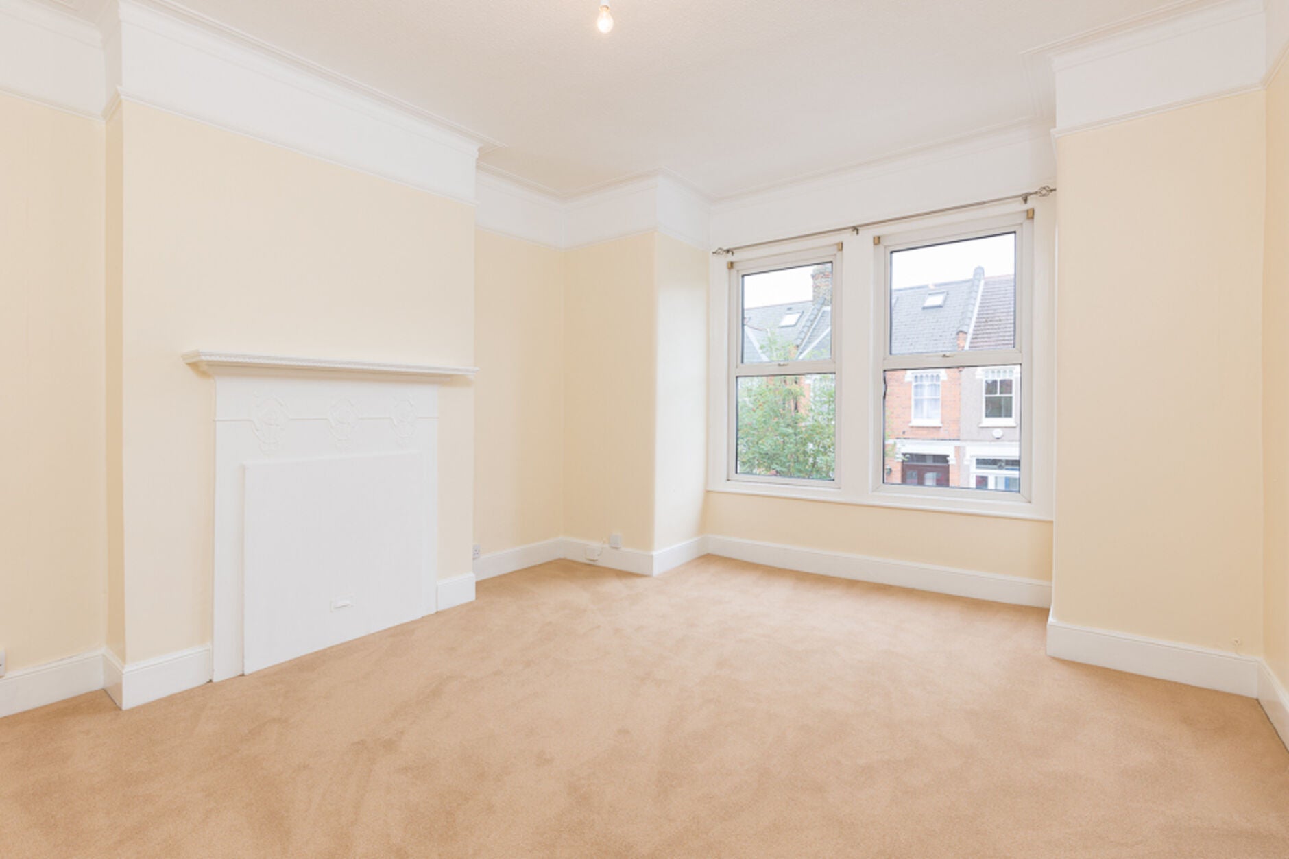House Jeddo Road in Greater London