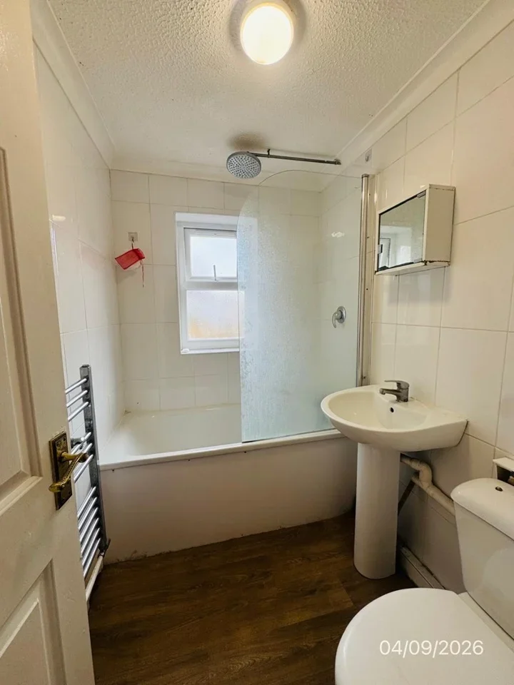 Flat Margery Park Road in Greater London